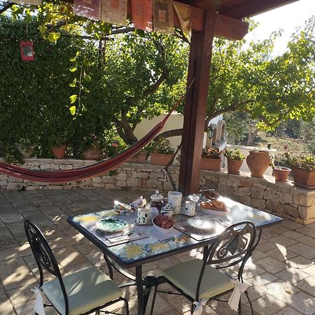 Piccolo Trullo Ostunese Le Jardin De Sophie' Ostuni Dış mekan fotoğraf